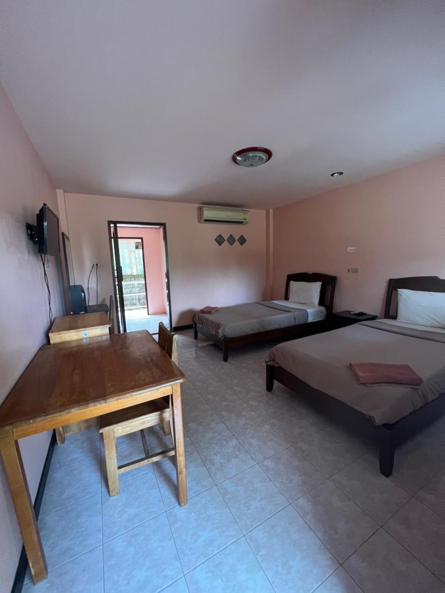 Sawai Home Resort Nathon Kültér fotó