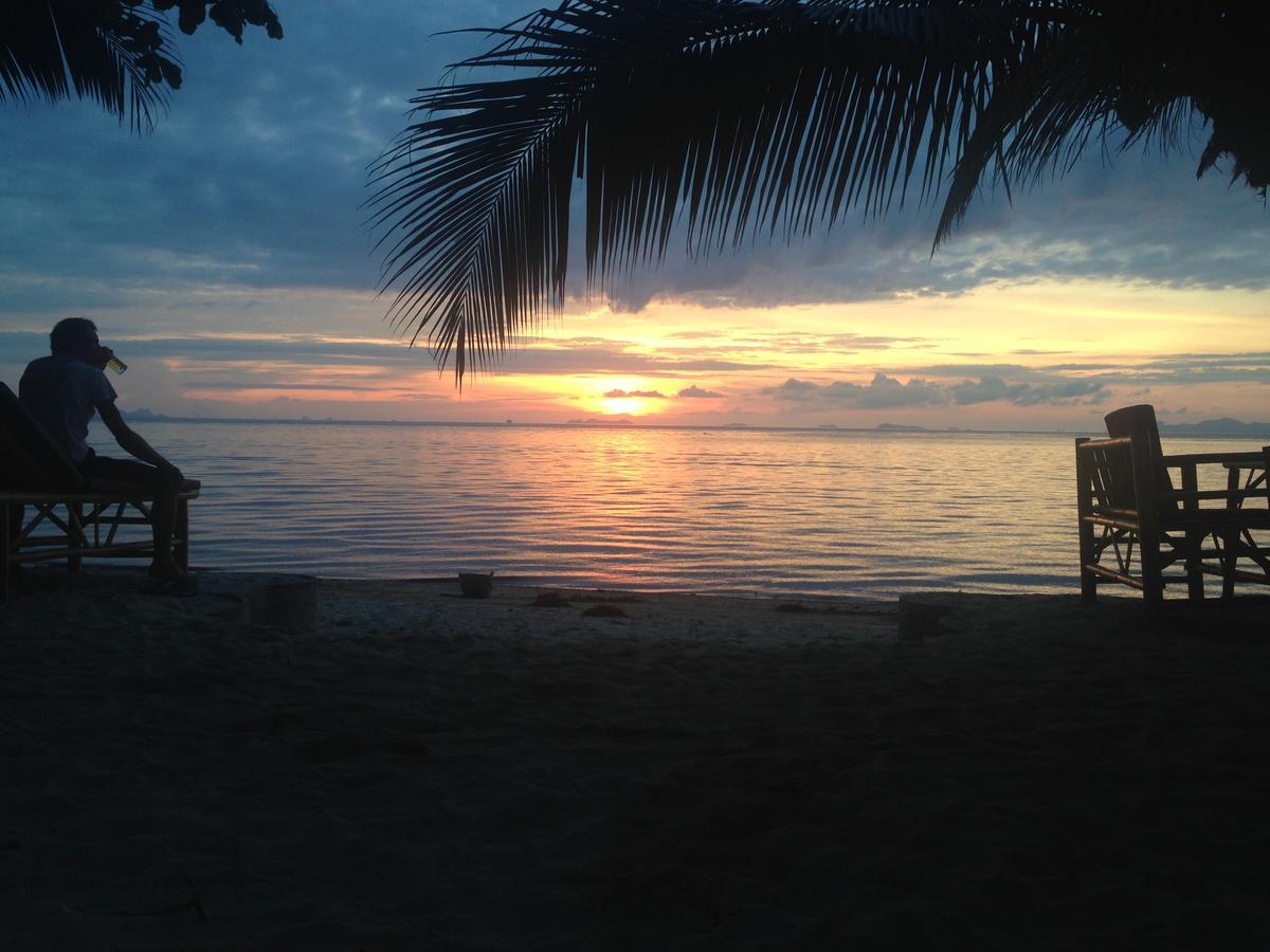Sawai Home Resort Nathon Kültér fotó